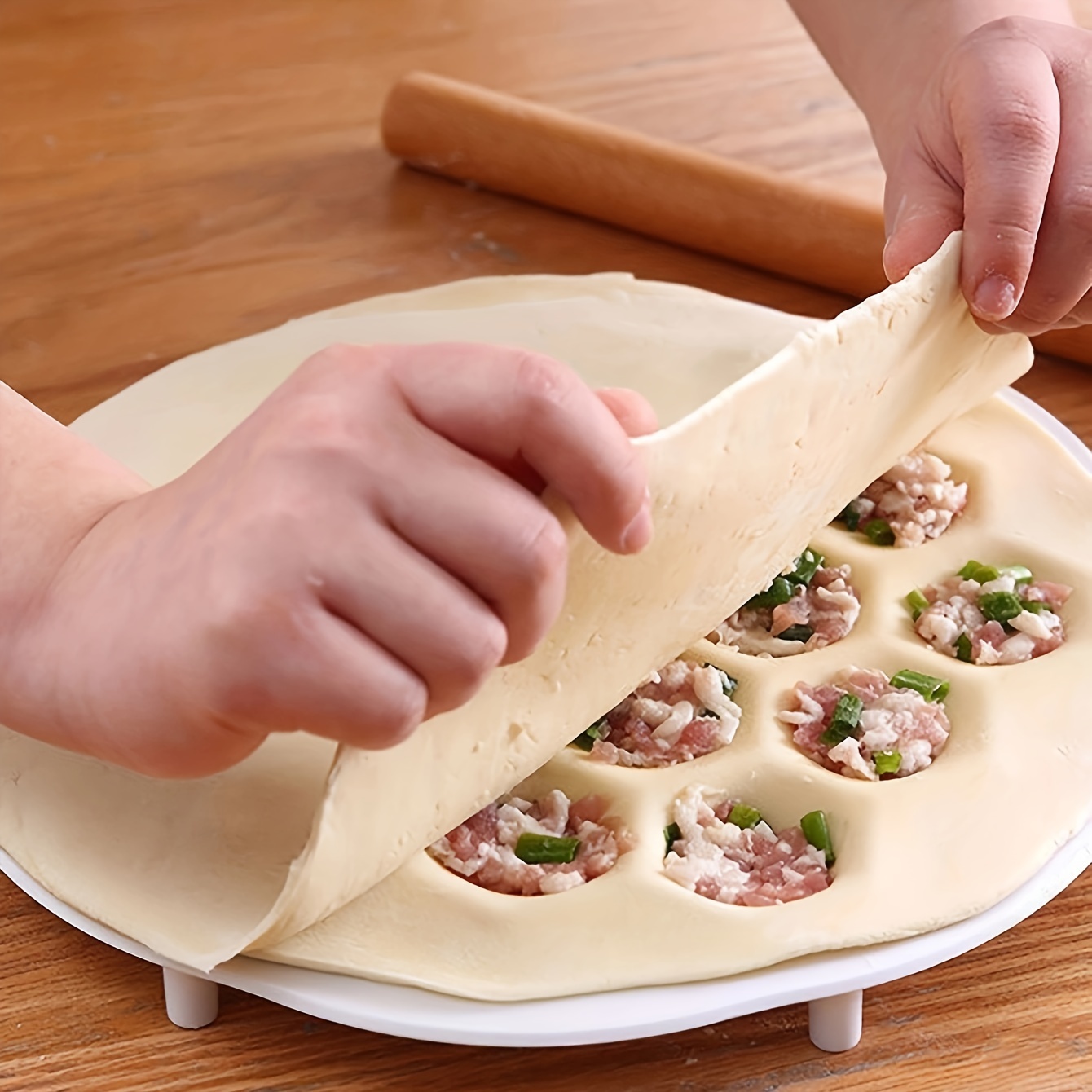 Kitchen Gadgets Dumpling Maker - قالب الزلابية الصينية البسيط ، عجينة