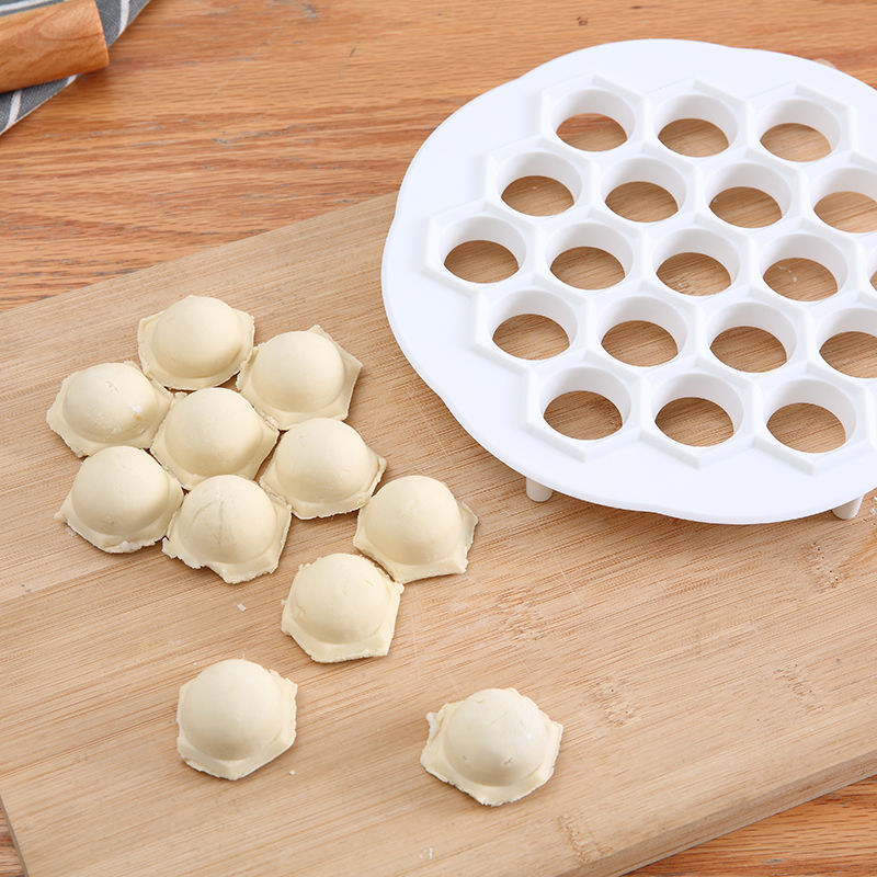 Kitchen Gadgets Dumpling Maker - قالب صنع الزلابية بـ 19 فتحة،
