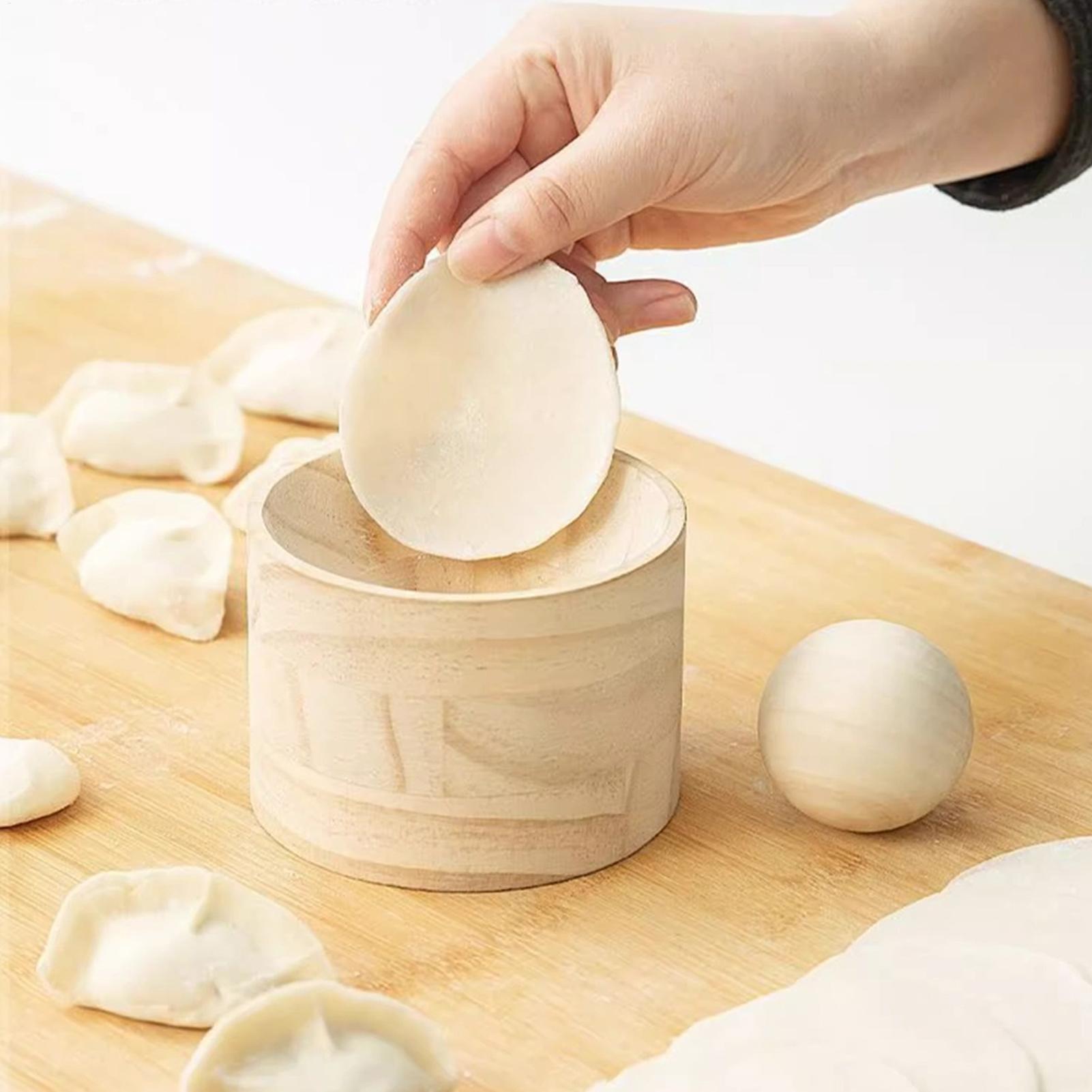 قالب ضغط خشبي يدوي لصنع عجينة  - مراجعة Kitchen Gadgets Dumpling Maker وسعره